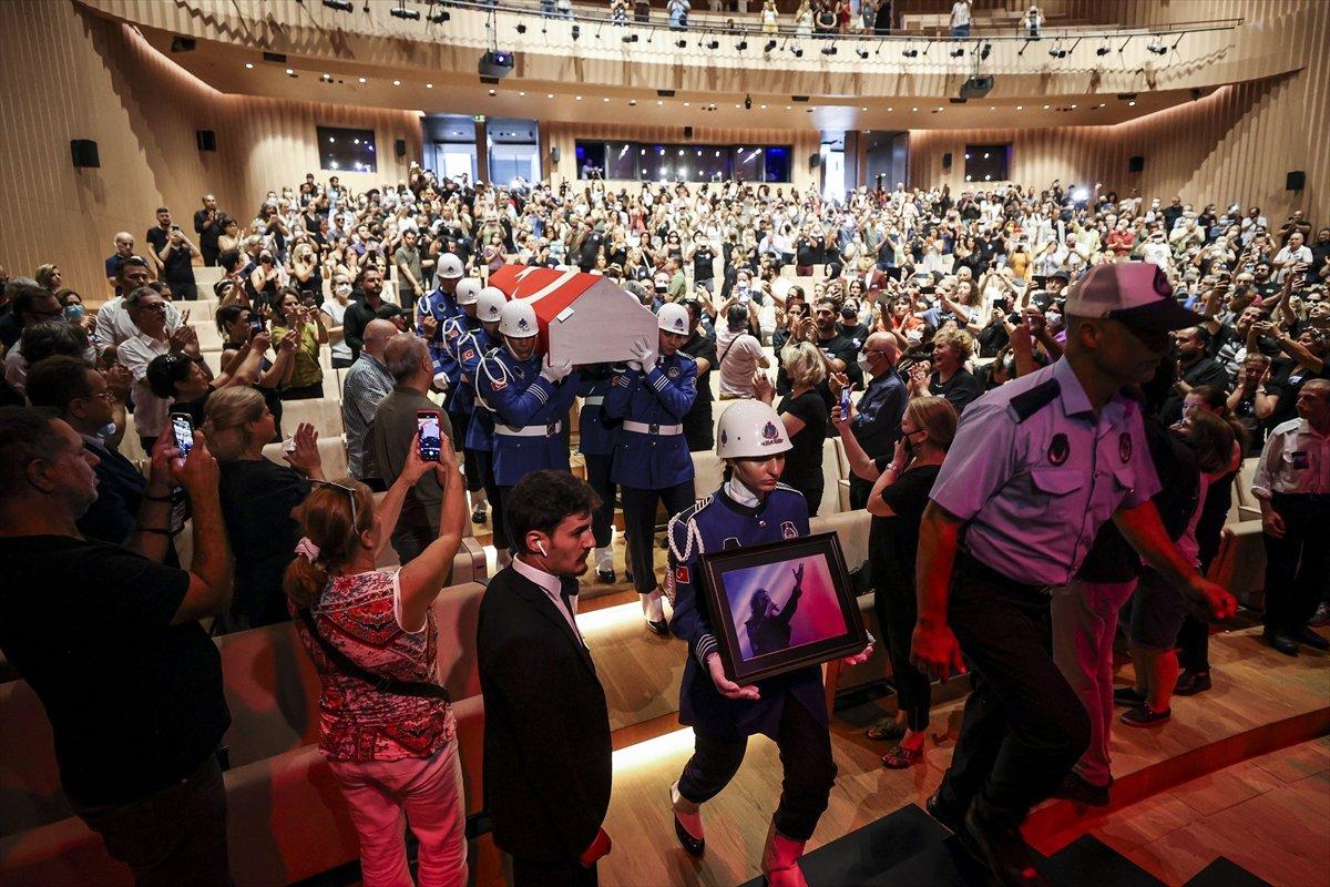 İlhan İrem için cenaze töreni düzenlendi