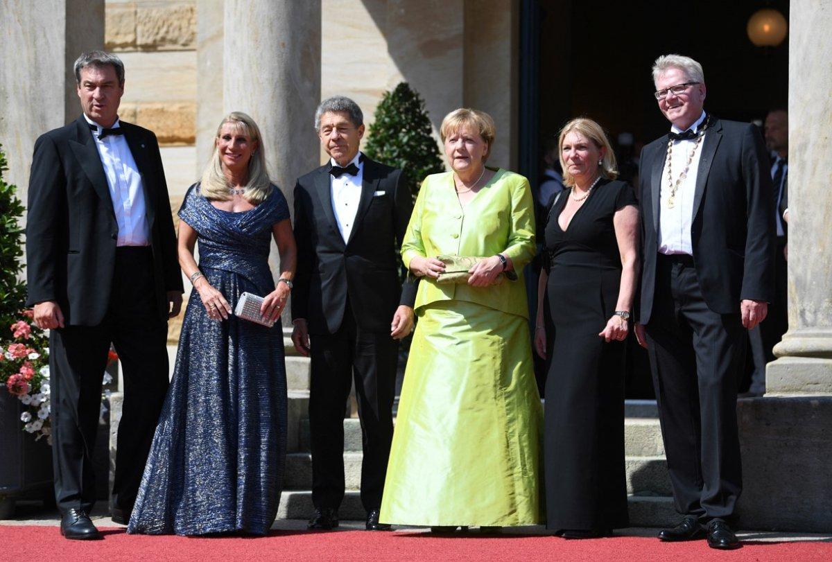 Angela Merkel opera festivalinde görüntülendi