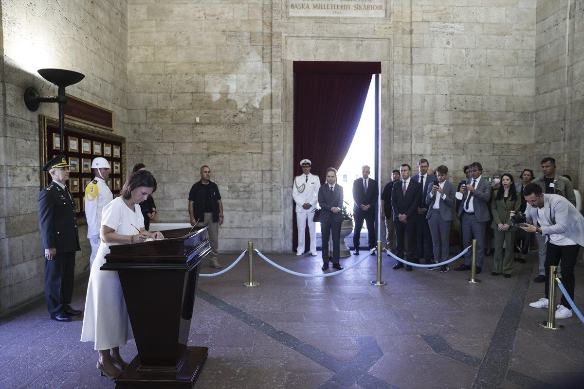 Almanya Dışişleri Bakanı Annalena Baerbock Anıtkabir'de