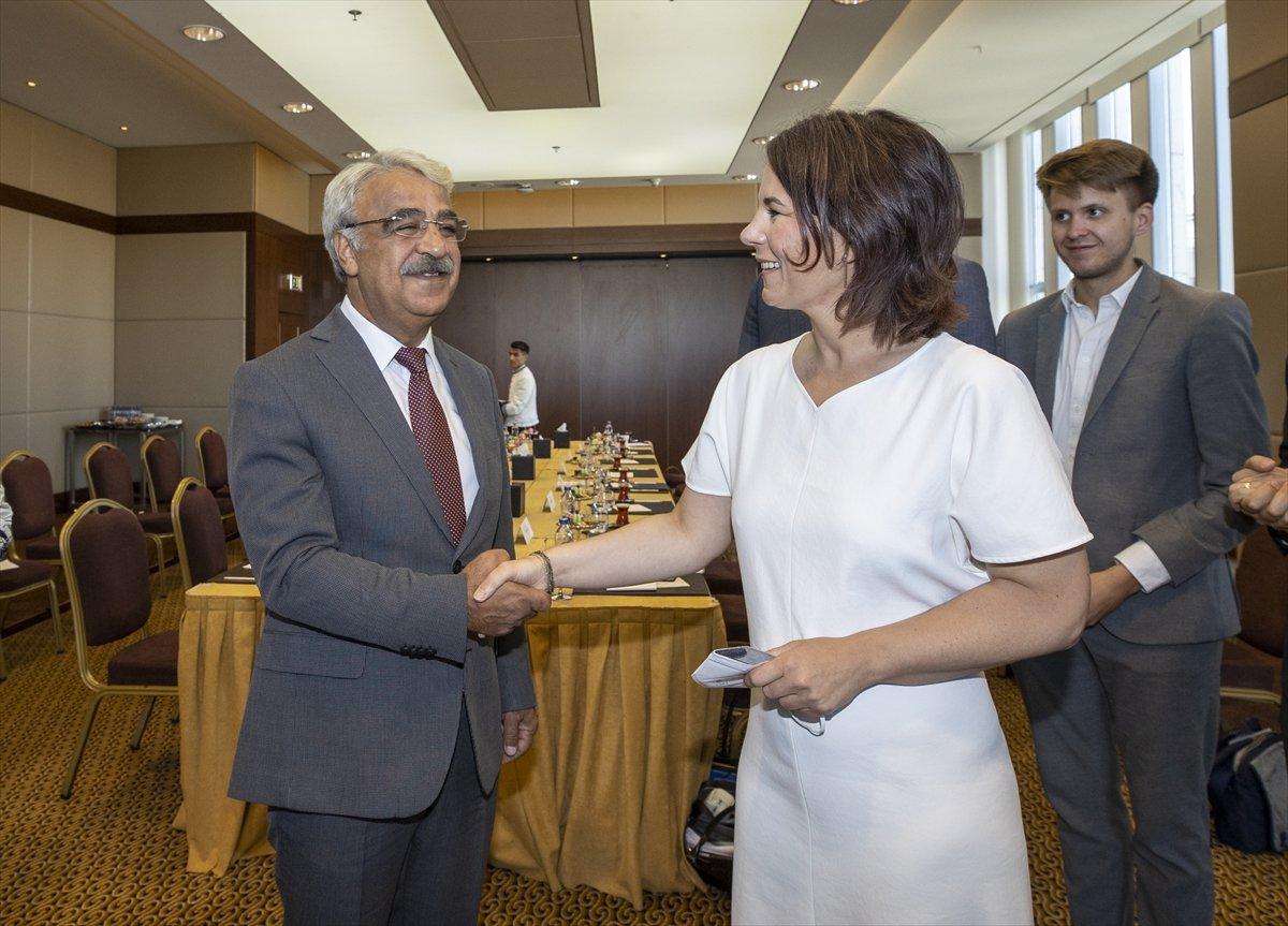 Almanya Dışişleri Bakanı Baerbock muhalefet heyetleriyle görüştü