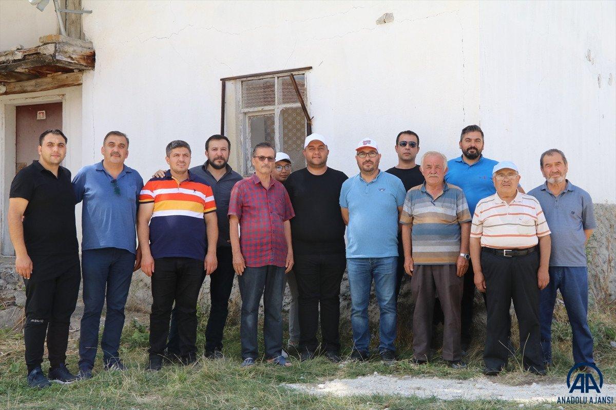 Çankırı'nın Kalfat köyü sakinlerinden İngiltere Başbakanı Johnson için imza kampanyası