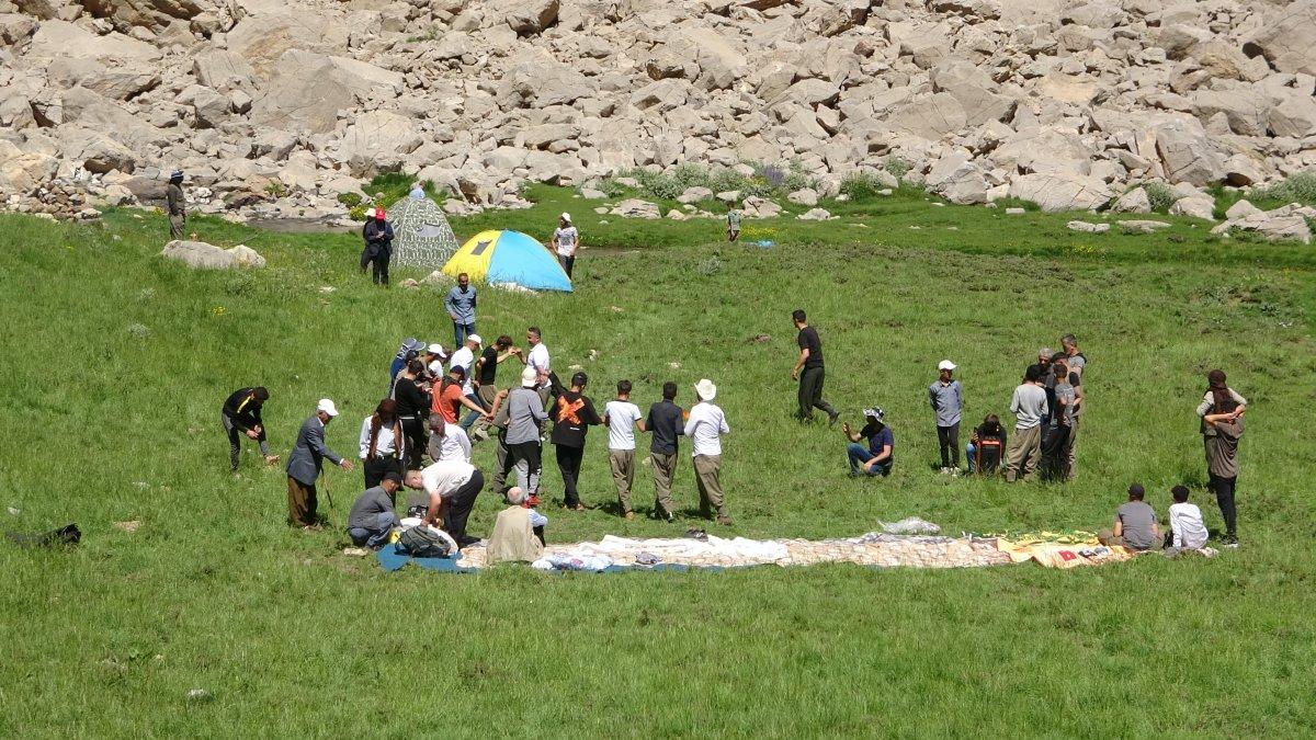 Hakkarililer Kürt beyzbolu ile Amerikan beyzboluna rakip