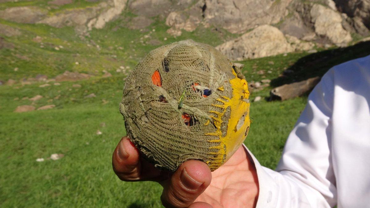 Hakkarililer Kürt beyzbolu ile Amerikan beyzboluna rakip