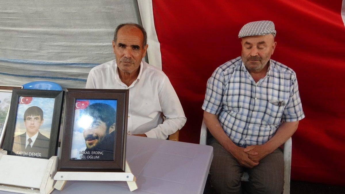 Diyarbakır'da ailelerin evlat nöbeti bin 63’üncü gününde