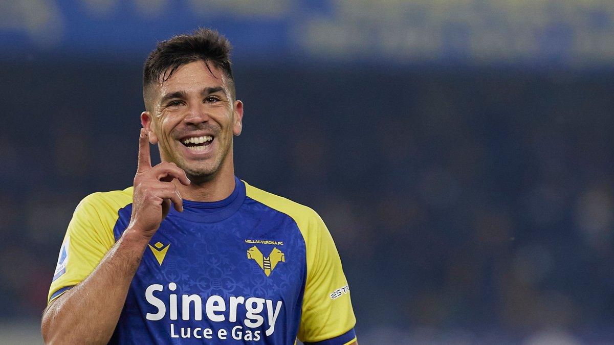 Dortmund, kanser olan Haller'in yerine Simeone'yi istiyor