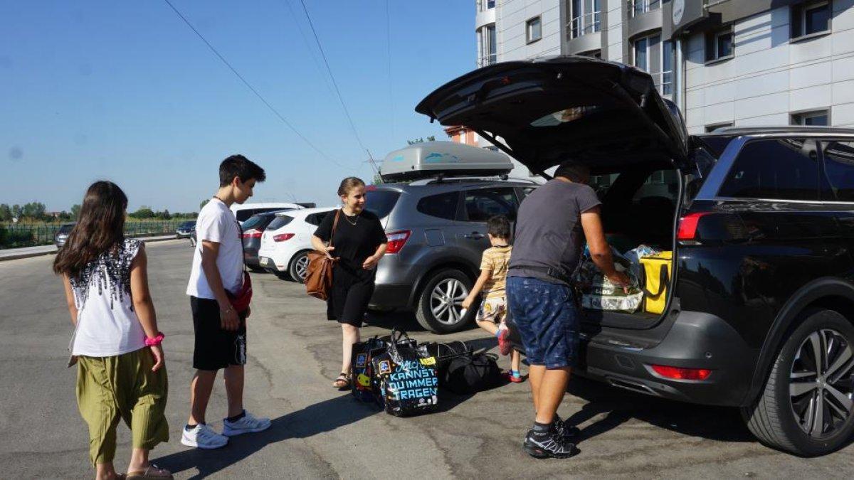 Sınır kapısındaki uzun kuyruklardan oteller de nasibini alıyor