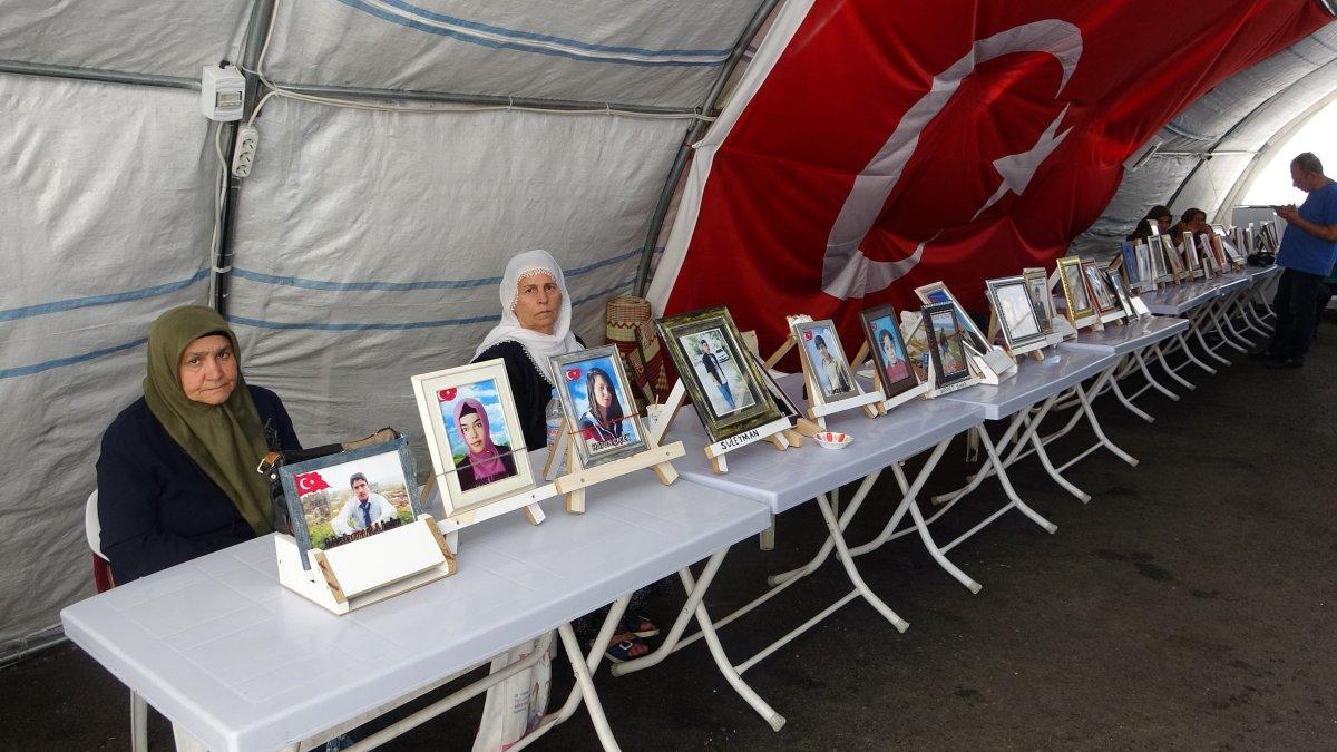 Diyarbakır'da ailelerin evlat nöbeti bin 63’üncü gününde