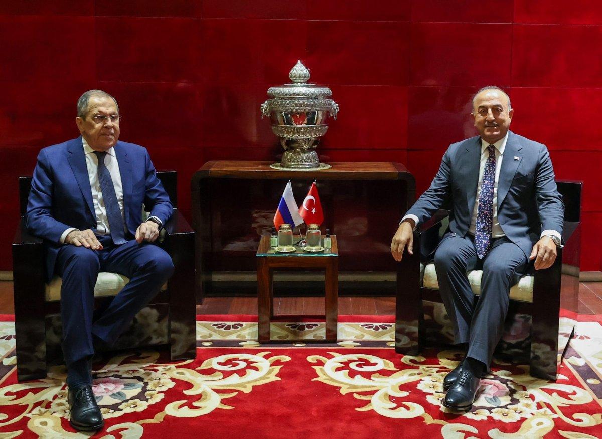 Mevlüt Çavuşoğlu, Rusya Dışişleri Bakanı Lavrov ile görüştü
