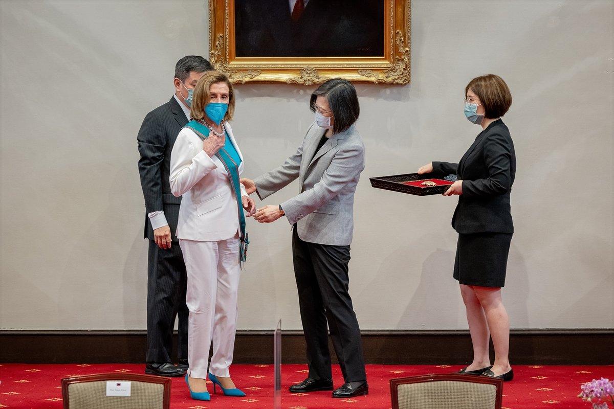 Tayvan, Pelosi'ye şeref madalyası verdi