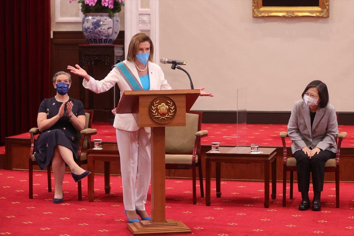 Tayvan, Pelosi'ye şeref madalyası verdi