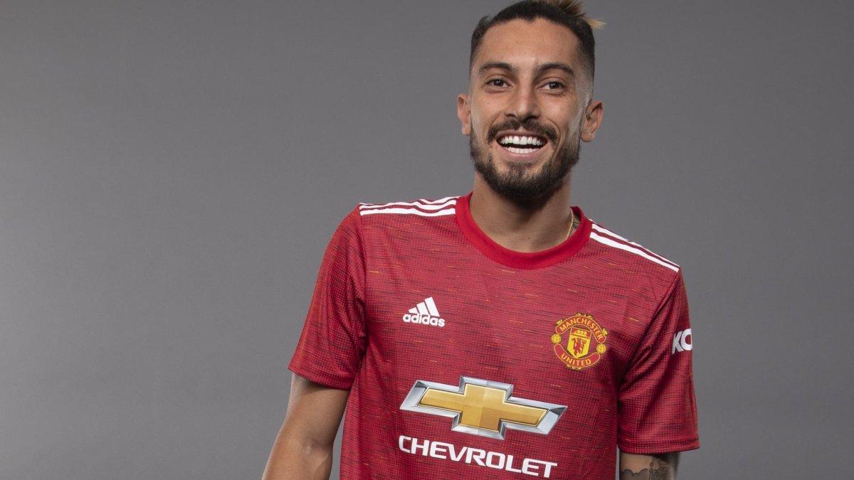 Alex Telles, Sevilla'ya kiralandı