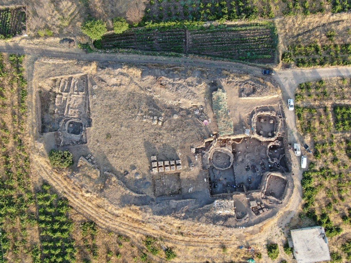 Gre Fılla Höyüğü'nde 4 yıl süren kazılarda 2 bin 687 eser gün yüzüne çıkarıldı