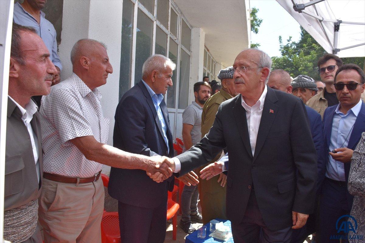 CHP Genel Başkanı Kılıçdaroğlu, Uludere'deki olayda hayatını kaybedenlerin ailelerini ziyaret etti