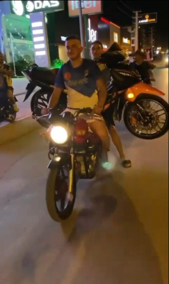 Adana’da tehlikenin sınırlarını zorlayanlar