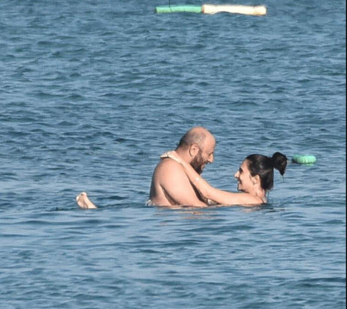 Serkan Keskin ile Meriç Aral'ın aşk tatili