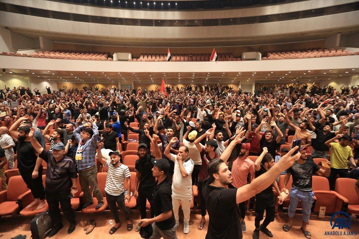 Irak'taki Haşdi Şabi, Sadr'ın parlamentoyu feshetme çağrısını reddetti