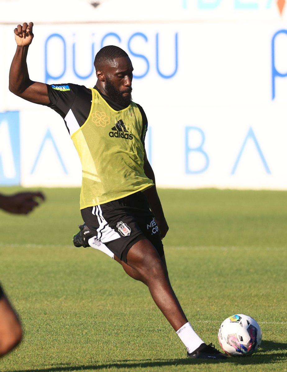 Beşiktaş'ta Masuaku için karar verildi