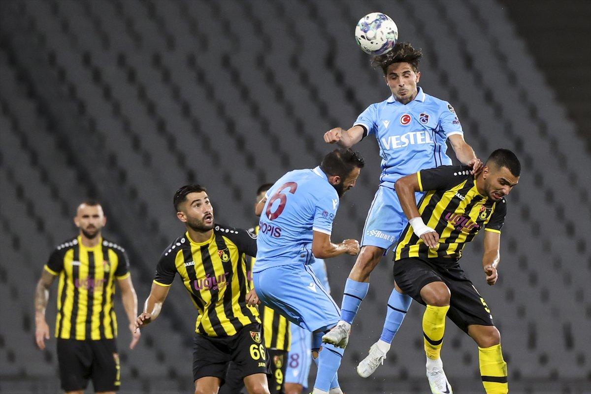 Trabzonspor, İstanbulspor'u mağlup etti