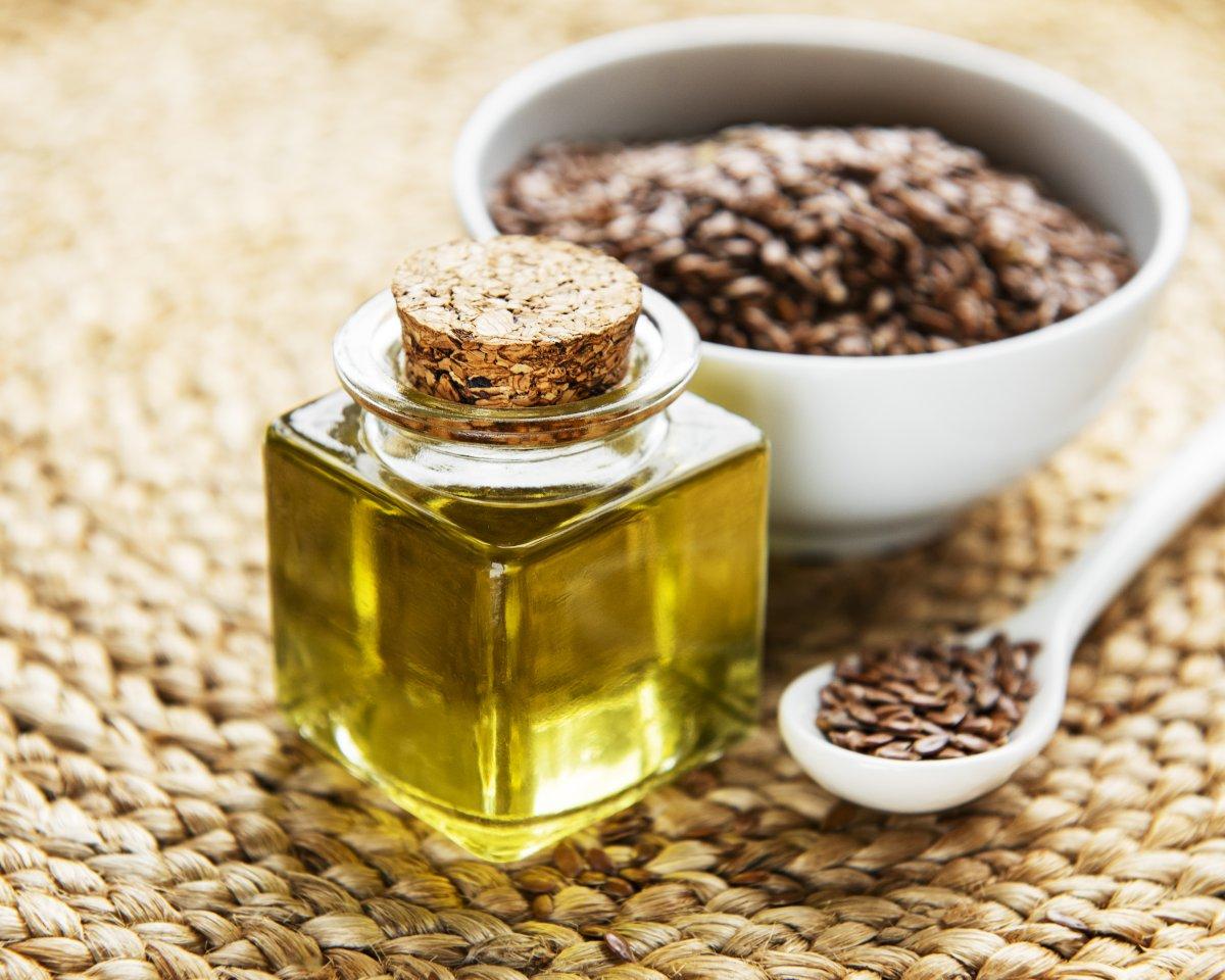 Kabızlığı anında durduruyor! İşte kabızlık için keten tohumu yağı kullanımı