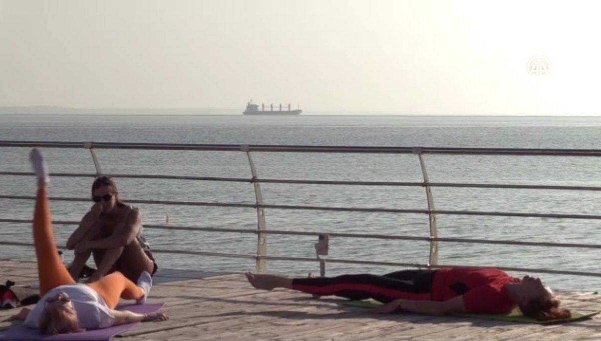 Tahıl yüklü gemiler Ukrayna'dan ayrılıyor