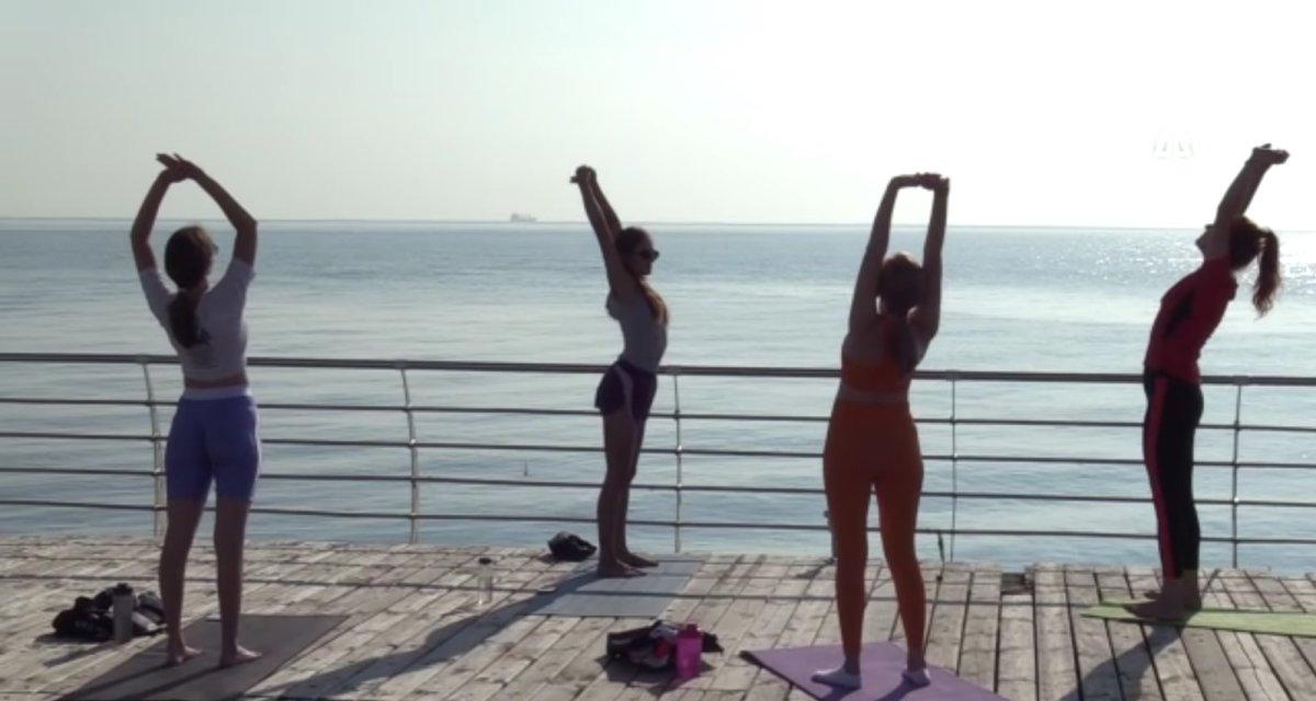 Tahıl yüklü gemiler Ukrayna'dan ayrılıyor