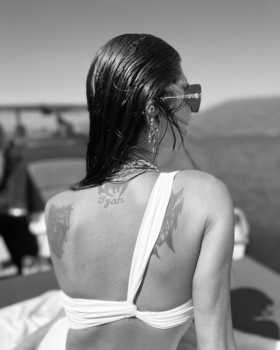 Süreyya Yalçın teknesinde parti verdi