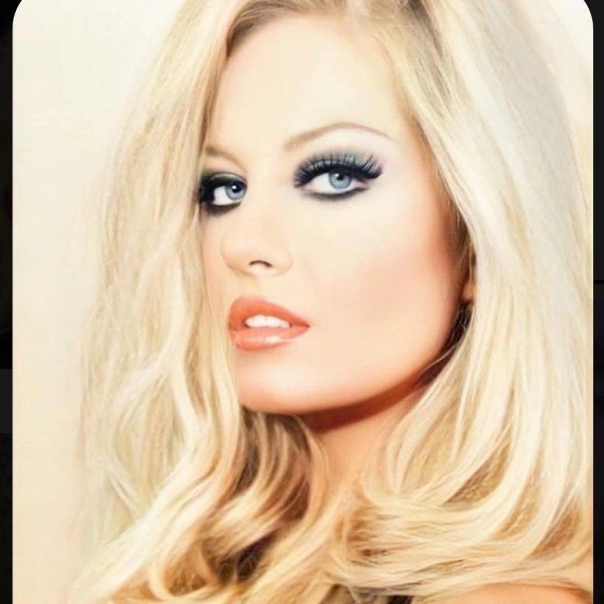 Emel Sayın’ın kardeş acısı