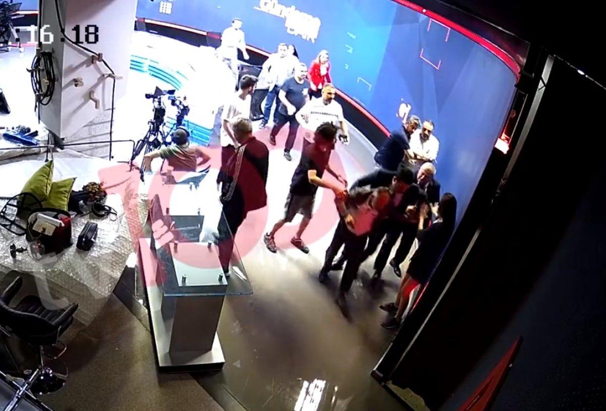 Cemal Enginyurt ve korumasının Latif Şimşek'e saldırı anı