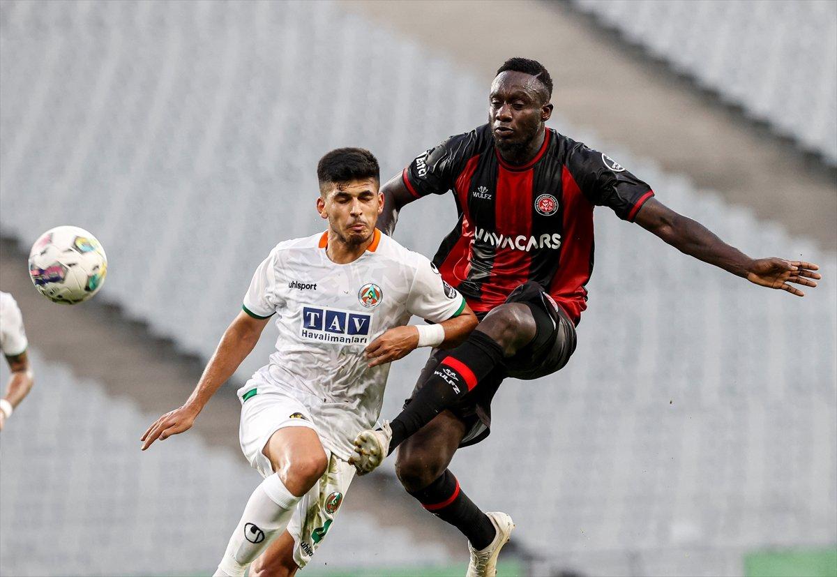 Alanyaspor Fatih Karagümrük'ü 4 golle geçti