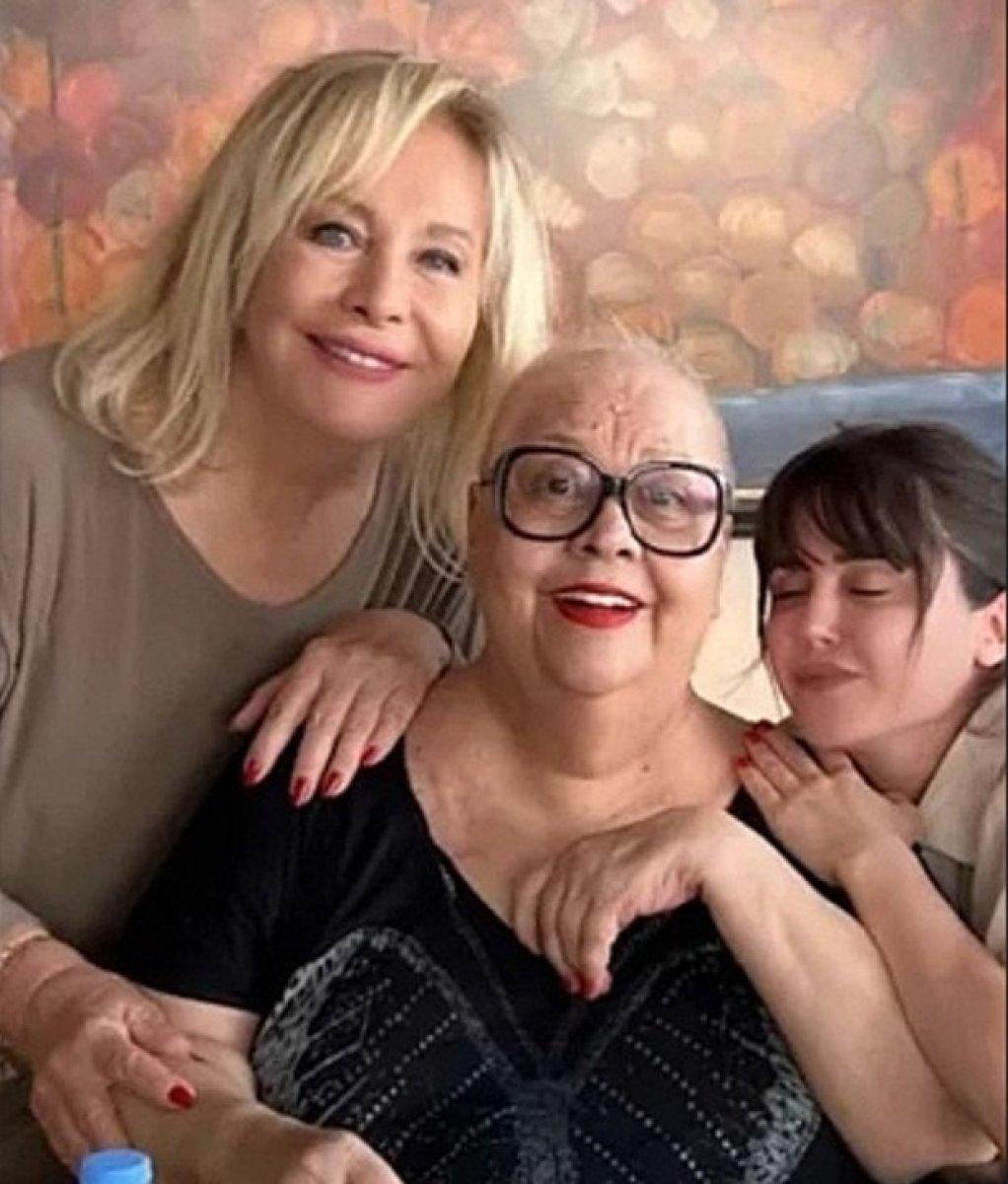 Emel Sayın’ın kardeş acısı