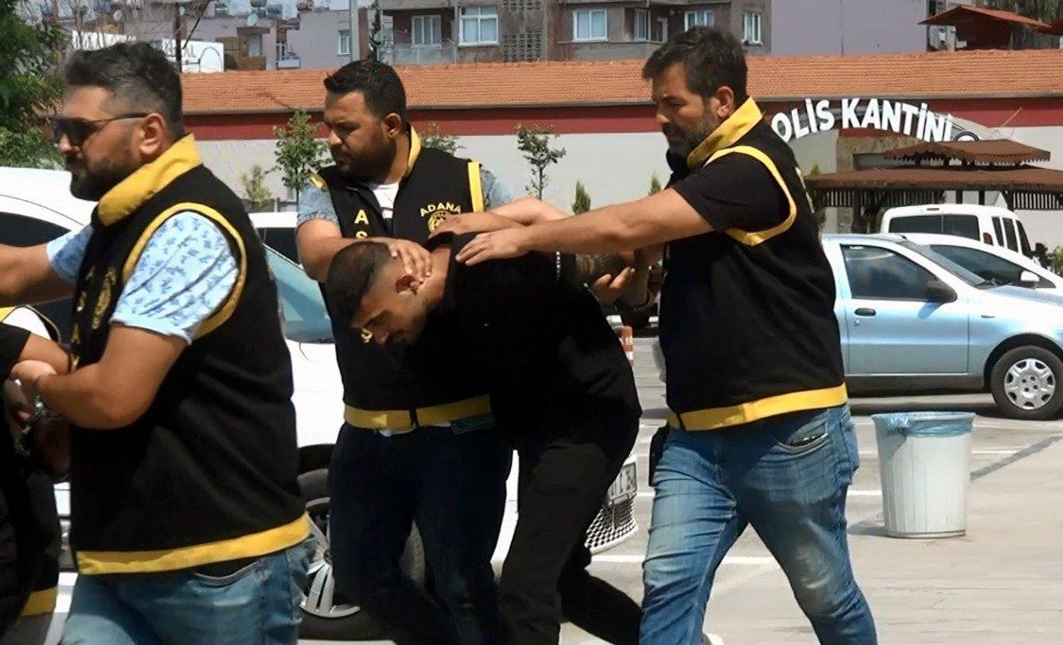 Adana’da annesini, eşiyle evlendirmek isteyen kadının evini kurşunladı