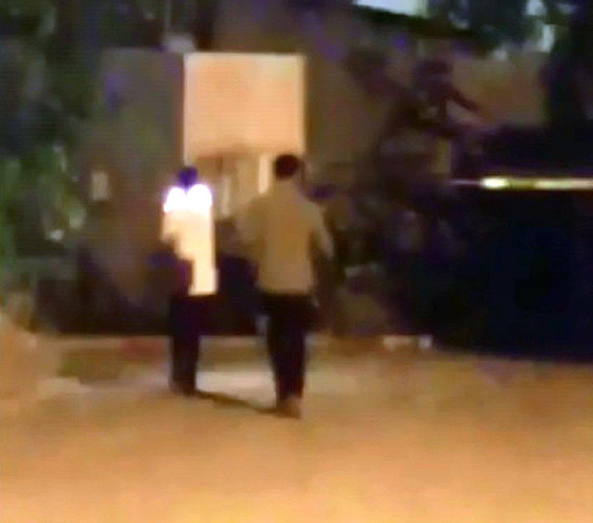 Adana’da annesini, eşiyle evlendirmek isteyen kadının evini kurşunladı