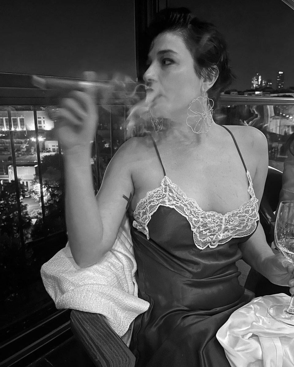 Gonca Vuslateri: Bir hafta benim göğüsler konuşuldu