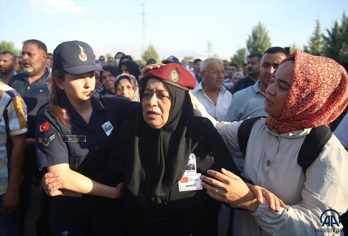 Pençe-Kilit Harekatı’nda şehit olan Uzman Çavuş Halil Koç için cenaze töreni düzenlendi