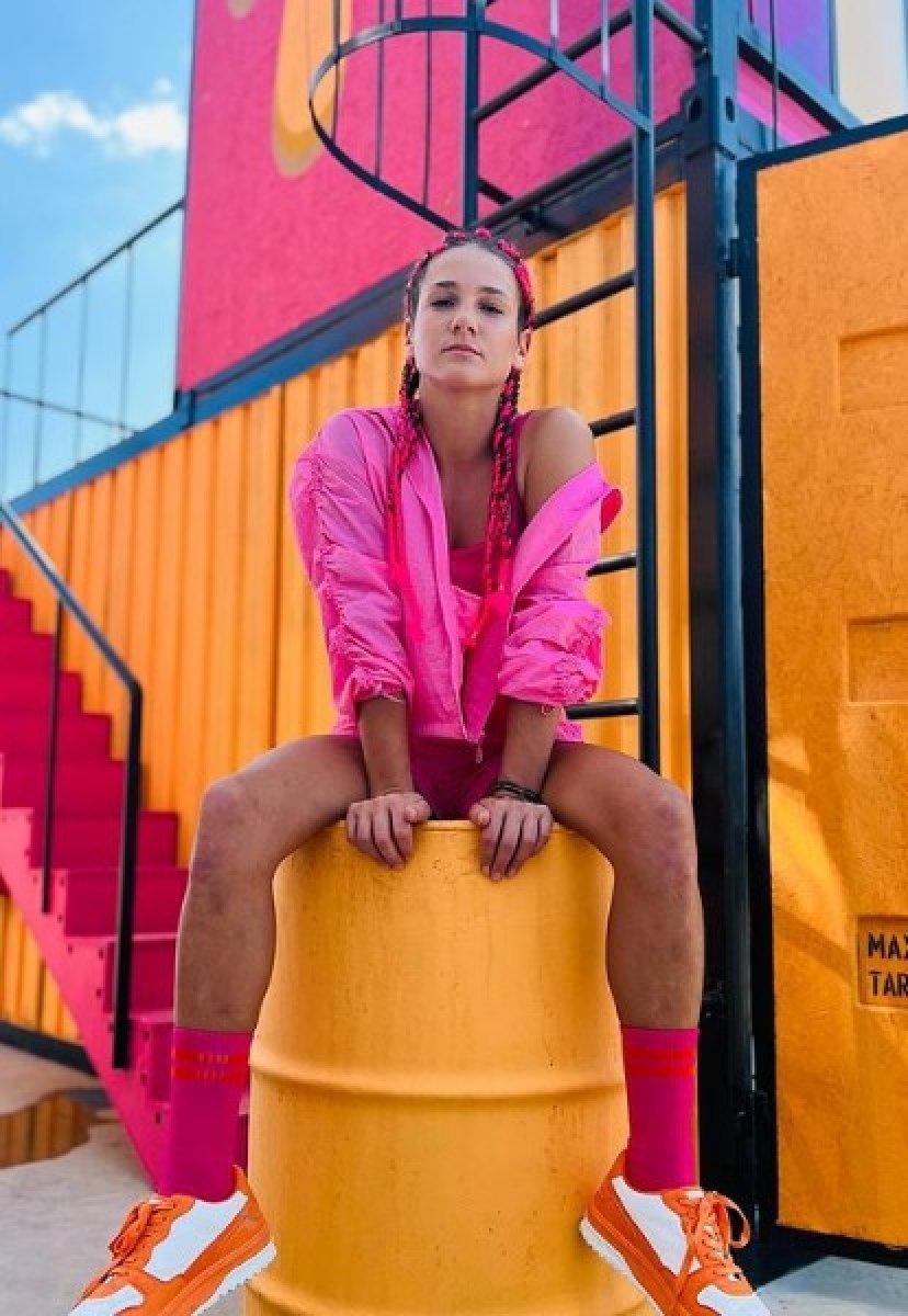 Nisa Bölükbaşı imajını yeniledi