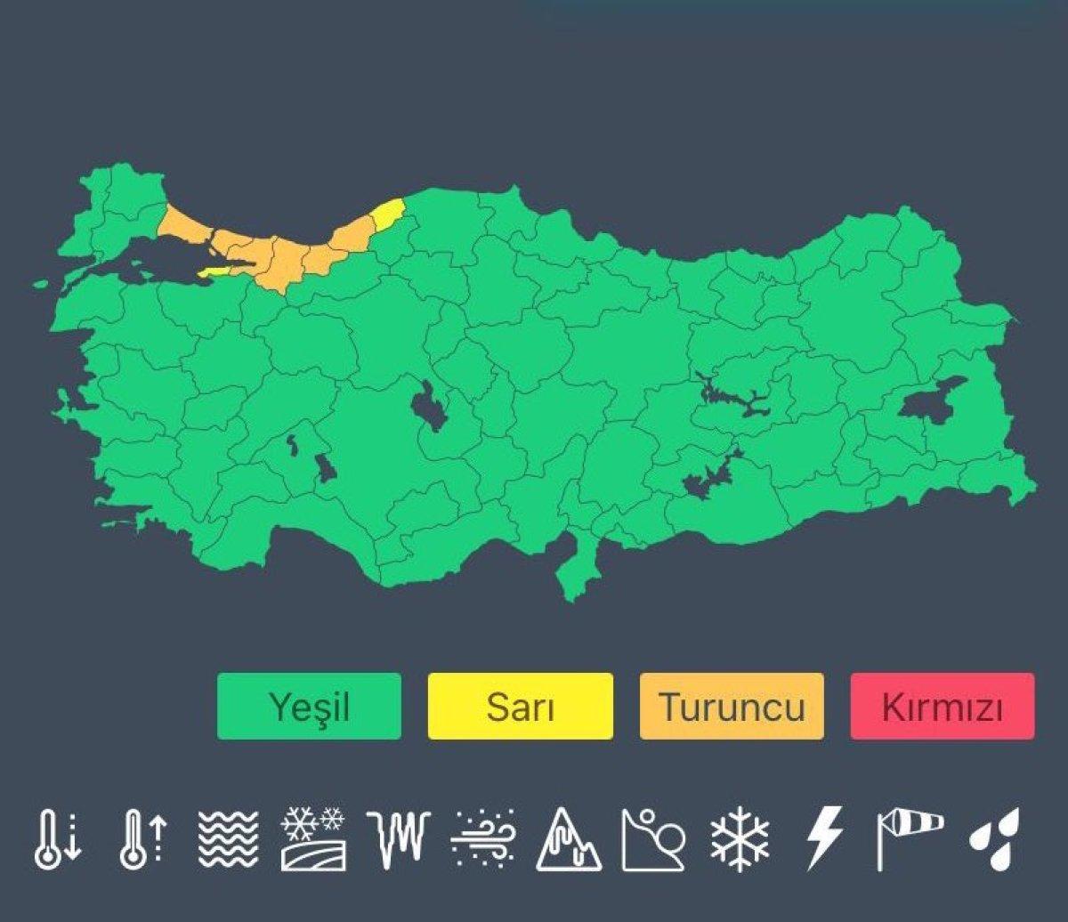 Ali Yerlikaya'dan perşembe günü için sel uyarısı