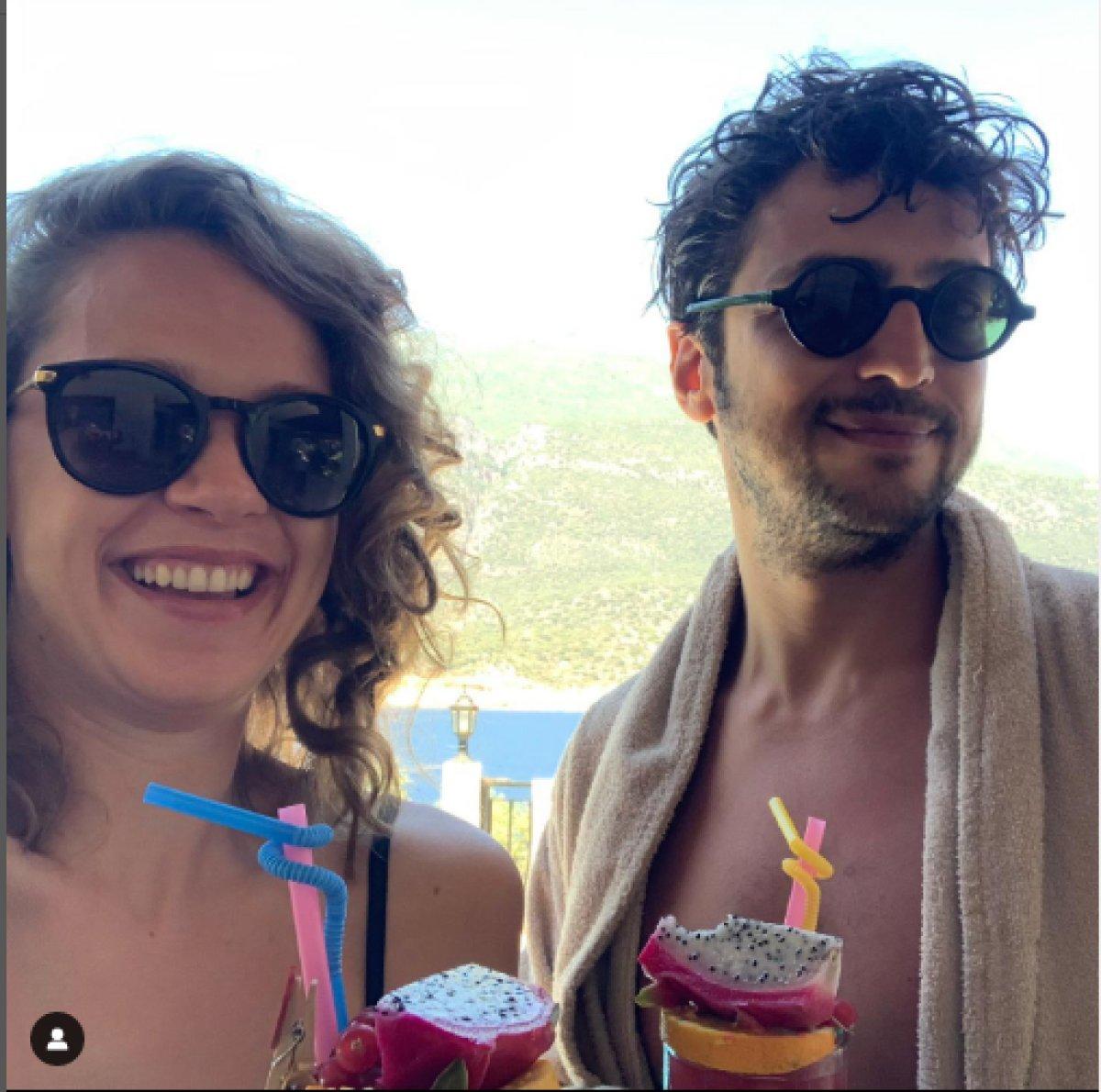 Taner Ölmez- Ece Çeşmioğlu çifti, kızlarıyla fotoğraf paylaştı