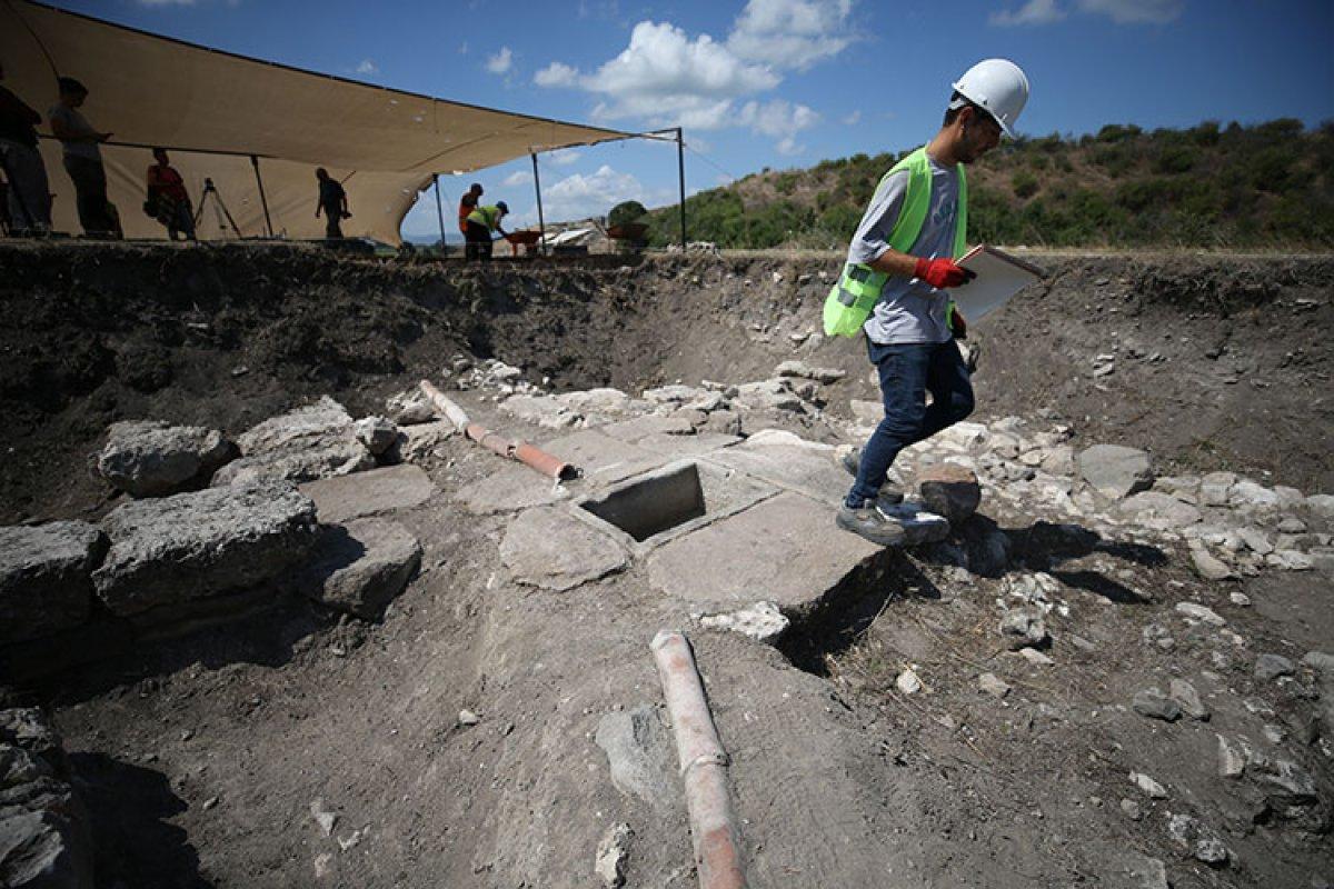 Daskyleion antik şehrinde 2 bin 500 yıllık su şebekesi bulundu