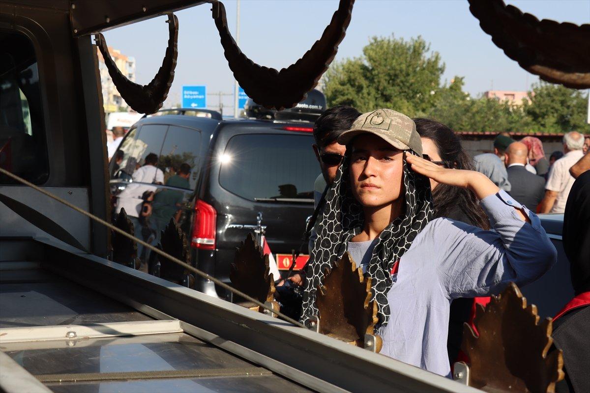 Şehit Uzman Onbaşı Mustafa Demir toprağa verildi