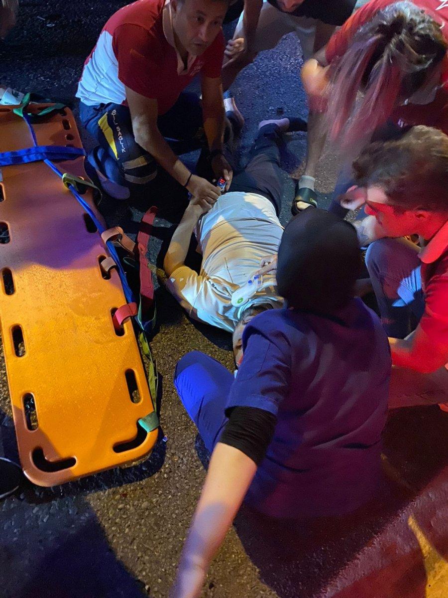 Sultangazi'de taksi şoförü, lastik değiştirirken kazaya kurban gitti