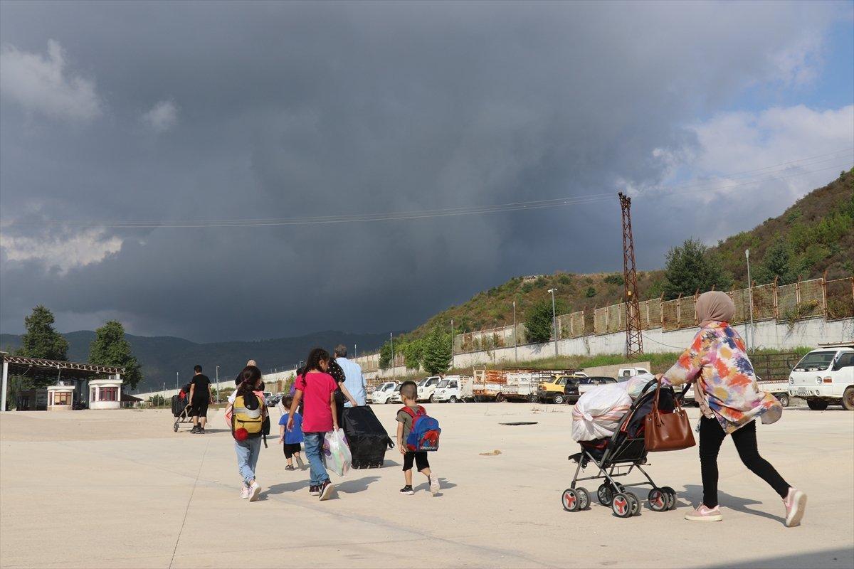 54 Suriyeli, Hatay ve Kilis'ten ülkelerine uğurlandı