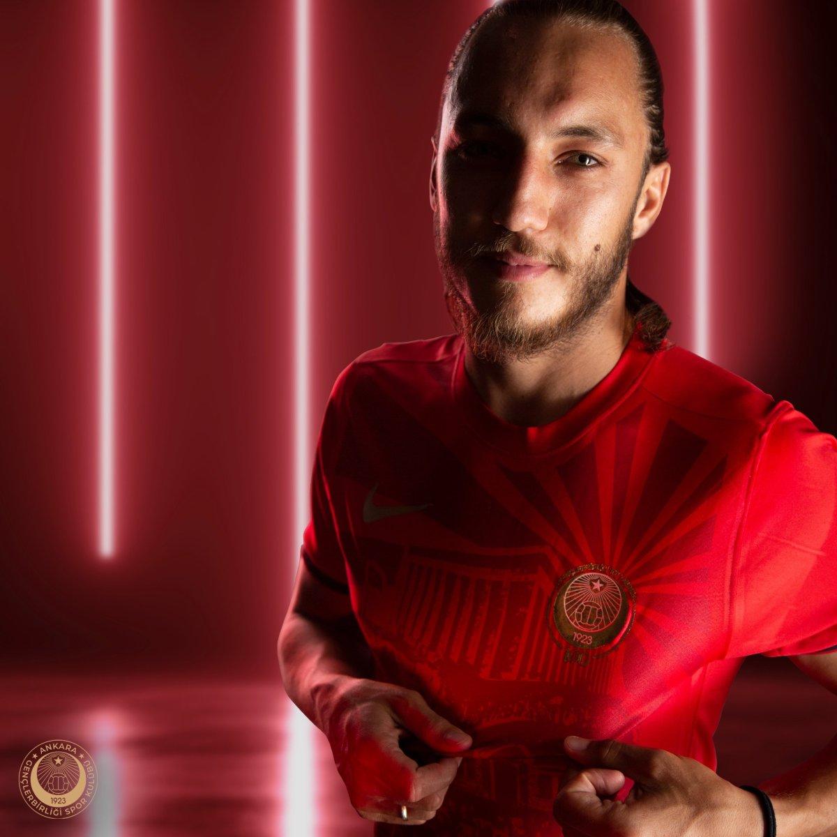 Gençlerbirliği 100'üncü yıl formasını duyurdu