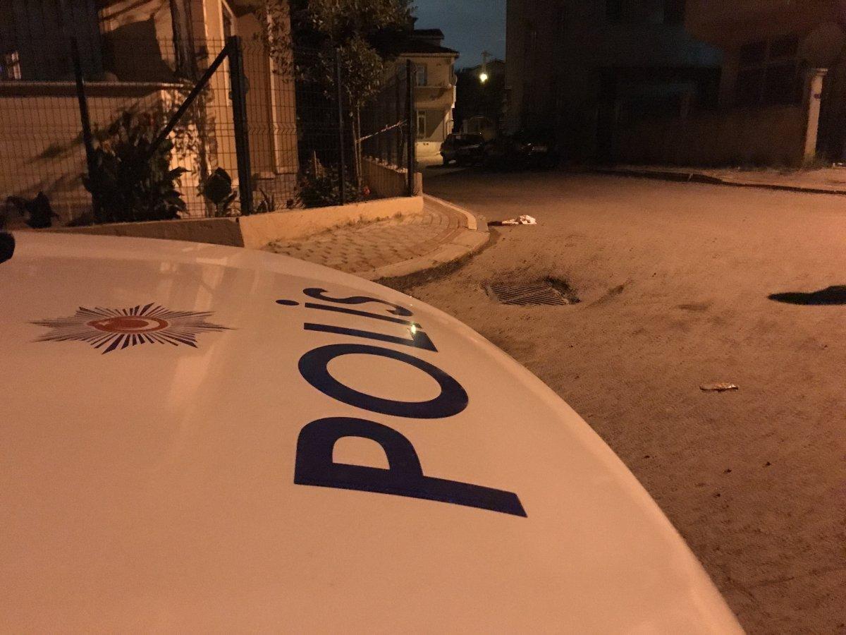 Kocaeli'de çıkan tartışmada boğazından bıçaklandı