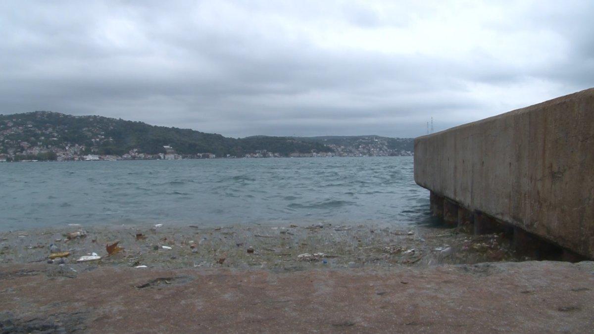 Sarıyer'de deniz çöplüğe dönüştü