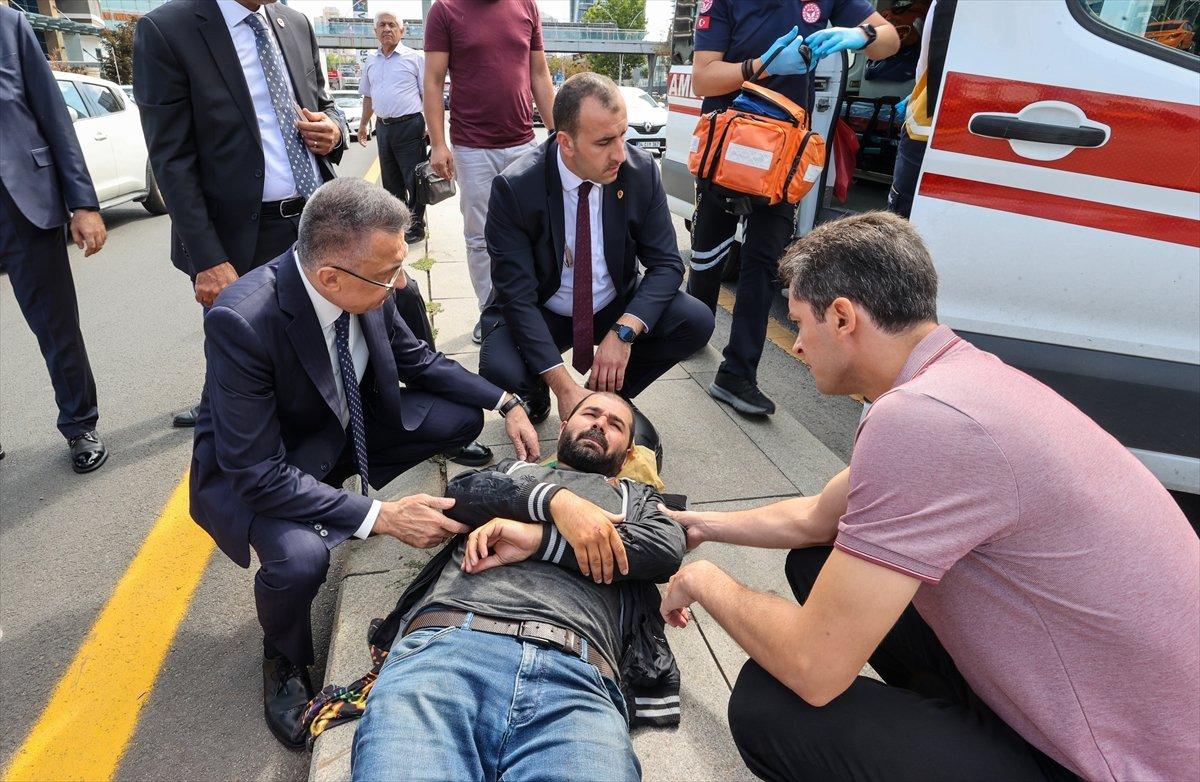 Fuat Oktay kaza yapan sürücüye yardım etti