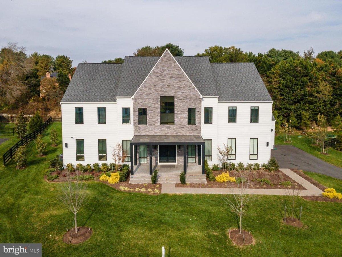 Hafter'in ailesi, ABD'deki mülklerini sattı