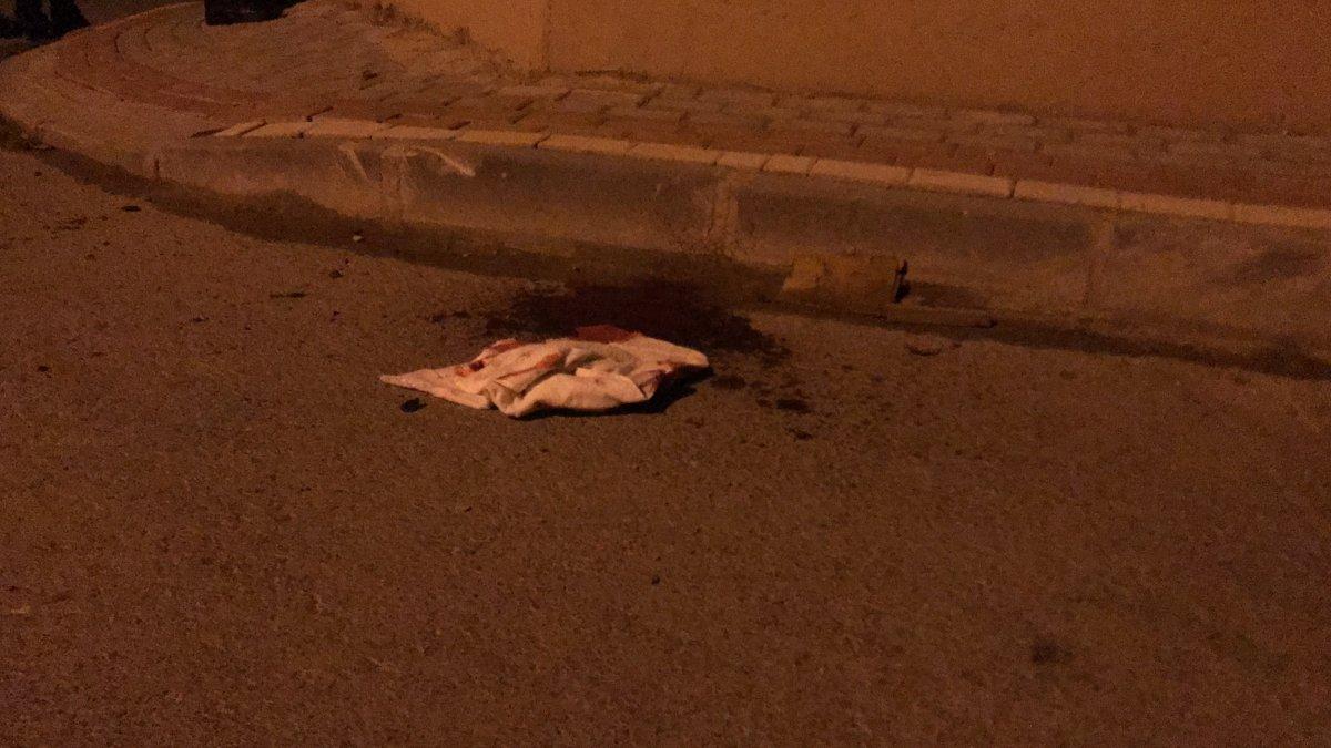 Kocaeli'de çıkan tartışmada boğazından bıçaklandı