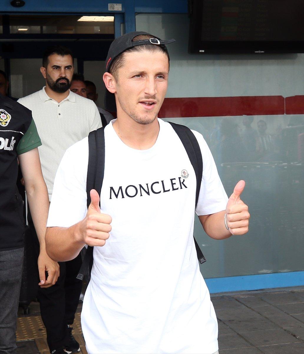 Enis Bardhi, Trabzon'a geldi