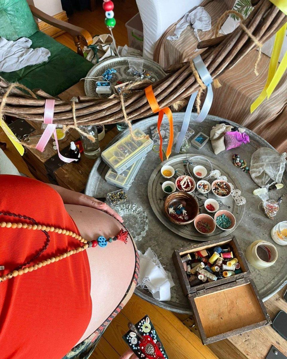 Demet Evgar, doğurmadan son bir ritüel daha yaptı