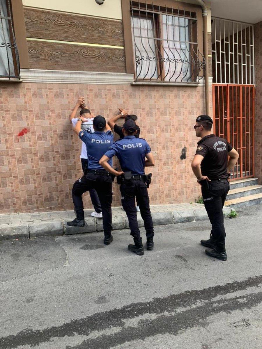 Şişli'de polis ekiplerinden dar alan uygulaması